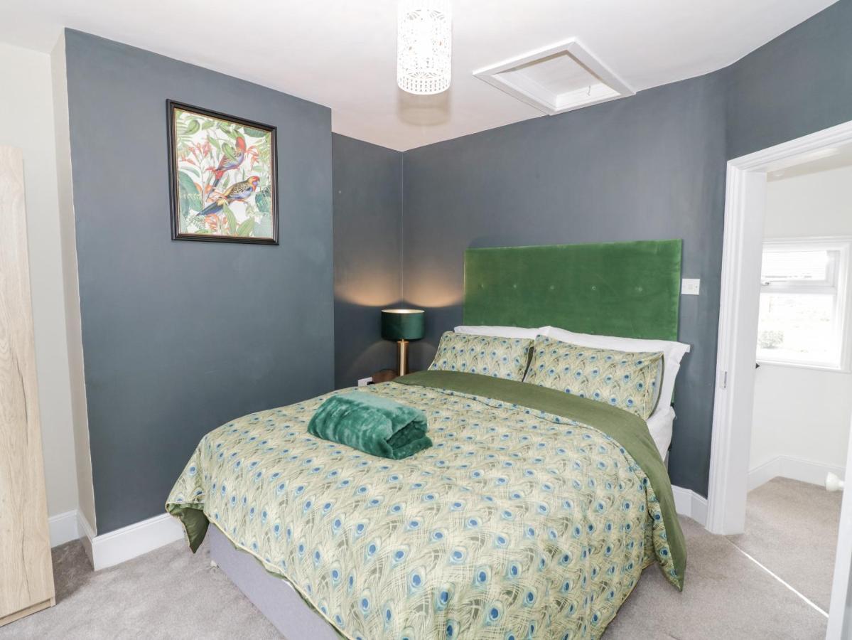 Dobbies Den Villa Бюдли Екстериор снимка