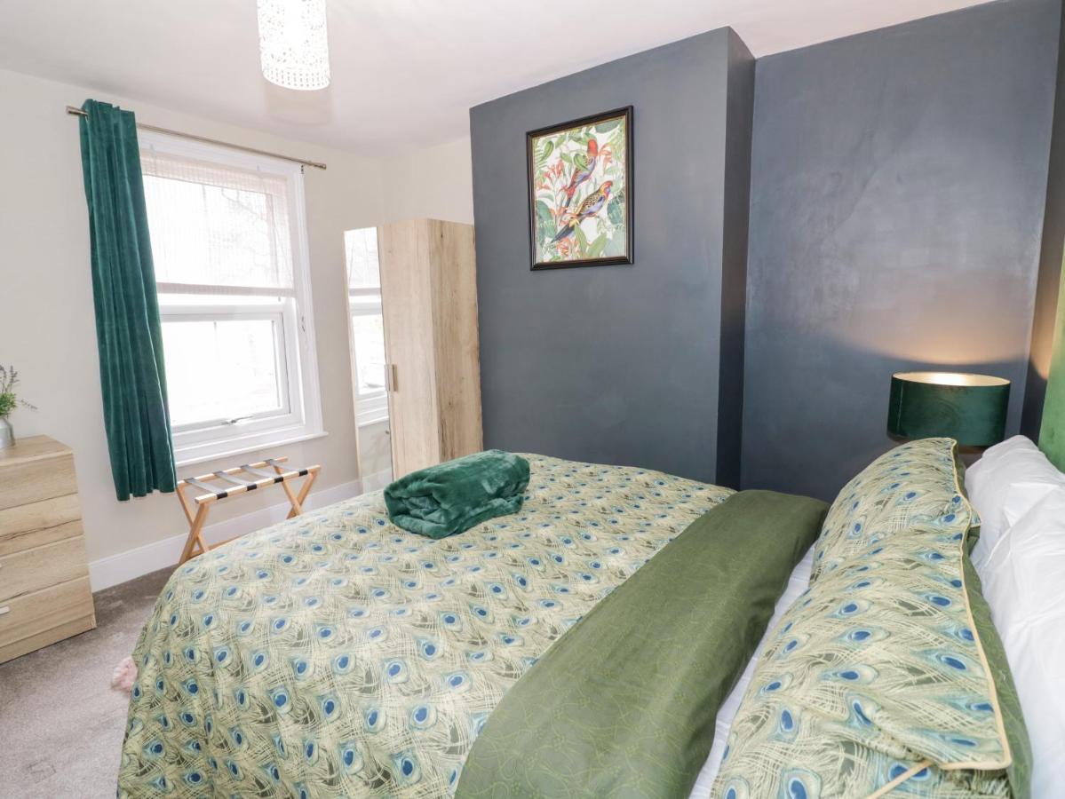Dobbies Den Villa Бюдли Екстериор снимка